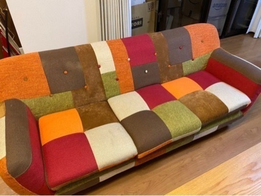 カラフルで可愛いソファ