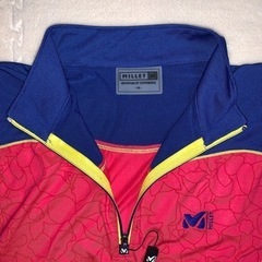 【新品】MILLET 韓国 ブランド ハーフジップ トップス 新品タグ付き 花柄の画像