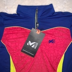 【新品】MILLET 韓国 ブランド ハーフジップ トップス 新品タグ付き 花柄の画像