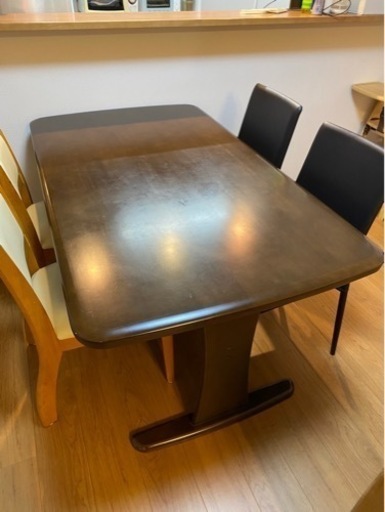 美品ダイニングテーブル、椅子4脚セット