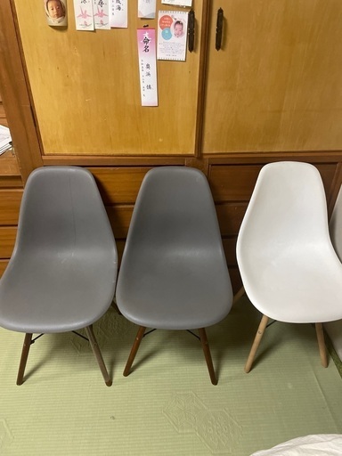 3つ　椅子