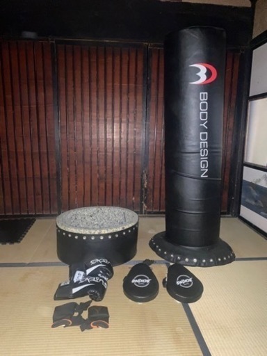 受付終了　。サンドバッグ、ボクシングセット。