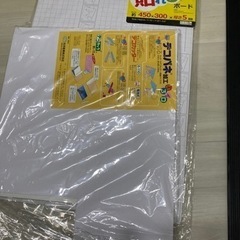 【値下げしました】プラ板、アクリル板、デコパネ白黒の画像