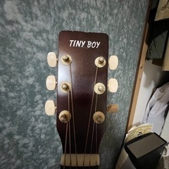 TINY BOY アコースティックギターの画像