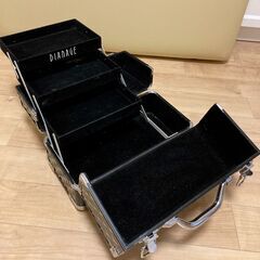 メイクボックス☆黒☆収納力抜群の画像