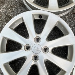 車のパーツ タイヤ、ホイール