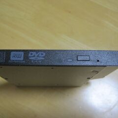 DVDマルチドライブ　ベゼル付き・外付けドライブ用USBコード付き　SATA厚さ12.5mm 動作品の画像