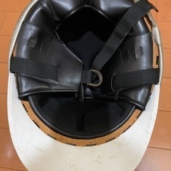ヘルメット　半ヘル　つば付きの画像