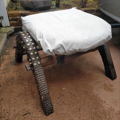 馬の鞍、腰掛け(足乗せ台にも)ハンドメイド品