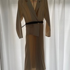 服/ファッション スーツ レディースの画像
