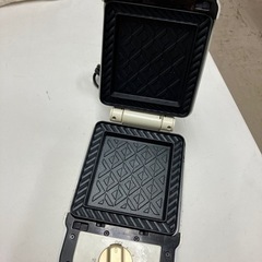 ☆値下げ☆K2404-059 BRUNO ホットサンドメーカー シングル BOE043 2021年製 通電確認済み 取説なし キズ・汚れあり 中古の画像