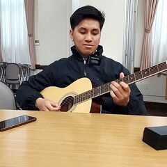 FREE GUITAR AND PIANO CLASSES 無料ギター、ピアノレッスンの画像