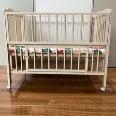 ベビーベッド　￥5000【町田市再生家具】240039