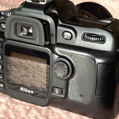 Nikonデジタル一眼レフダブルズームキットの画像