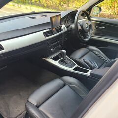 BMW320ツーリングMスポーツ　H19　車検6/5　走行50000ｋ　サンルーフ　黒革スポーツシート　社外ＨＤＤナビ＆フルセグTV　カラーバックカメラ　ＥＴＣ　純正エアロ＆オプション18ＡＷ　キセノン＆フォグの画像