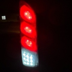 （取り引き中）
200系ハイエースフルLEDスモークテールランプの画像