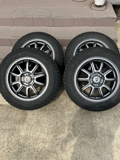 車のパーツ タイヤ、ホイール