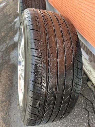車のパーツ タイヤ、ホイール