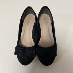 靴/バッグ 靴 ラメリボン付きスエードパンプス　黒Sサイズ　【中古品】