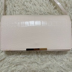 【取引中】H&M レディースバッグ パーティーバッグ きれいめ 白 ホワイトクロコダイルの画像