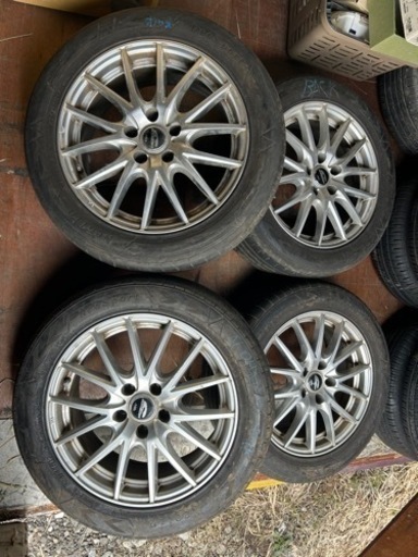 17インチホイールタイヤセットタイヤ外減りあり　10アルファードから外してます