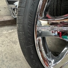 車のパーツ タイヤ、ホイールの画像