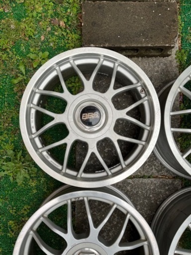 車のパーツ タイヤ、ホイール