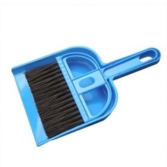 ほうきとちりとりの画像