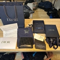 大幅値下げしました❗️クリスチャンディオール　Dior  オブリーク　ギャラクシー　二つ折財布