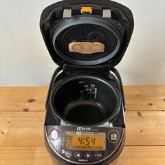 コメント多数のため取りに来ていただける方のみ　象印　炊飯器５号炊きの画像