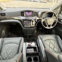 月々28000円から！【自社ローン120回払い可能！】【頭金・保証人不要！】日産　エルグランド　2.5 250Hスター プレミアム アーバンクロム.  の画像