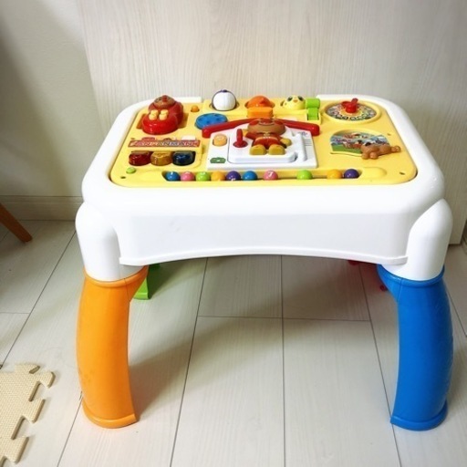 おもちゃ アンパンマン　よくばりテーブル