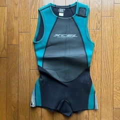 ウェットスーツSサイズ　おまけ付きの画像