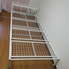 〘キャンセル出ました〙シングルベッド　コンセント付き