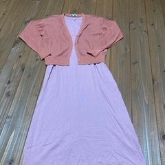 UNIQLO 美品　カーディガン付きワンピースの画像
