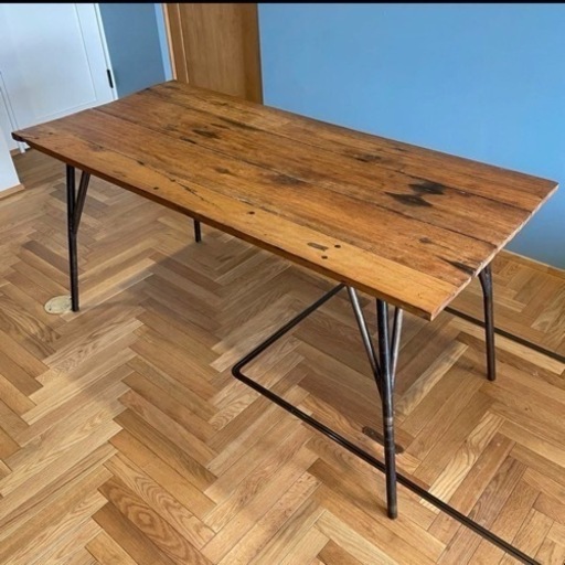 ビンテージ風ダイニングテーブル