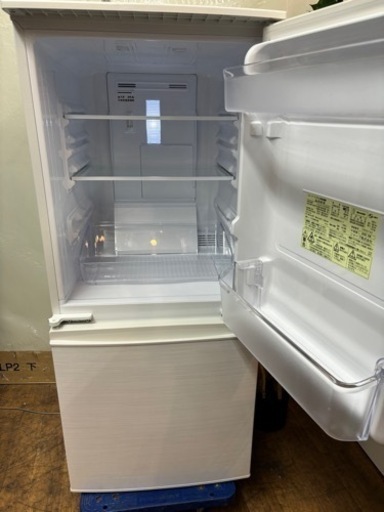 I372 ? 2020年製の美品♪ SHARP 冷蔵庫 (137L)  ⭐ 動作確認済 ⭐ クリーニング済