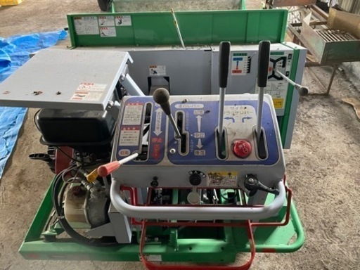 自走式マニュアスプレッダー堆肥散布機