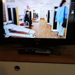 一人暮らしや子供部屋にどうですか？　26型　シャープ液晶テレビ　...