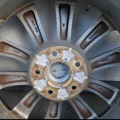 車のパーツ タイヤ、ホイールの画像