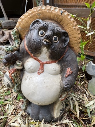 近江八幡市安土町より、信楽焼たぬき、サイズ約60 30 20㎝