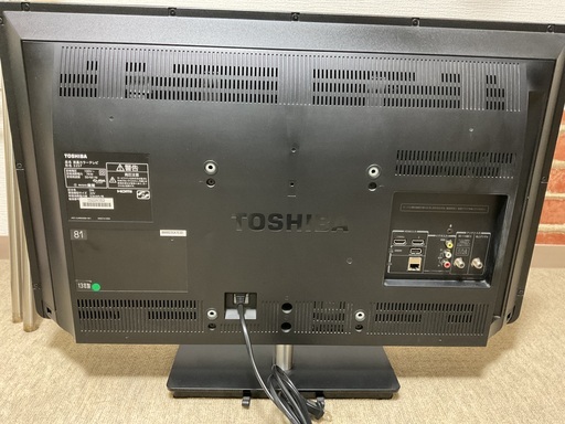 東芝　32インチ液晶テレビ　2013年製　REGZA