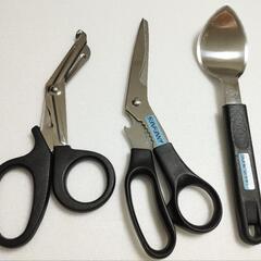 SUNFUNNY　Doltown 調理器具　4点セット（キッチンハサミ　栓抜き、パン切り、スプーン）＋ハサミ　5個の画像
