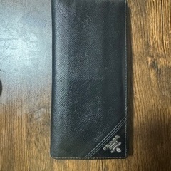 プラダ長財布の画像