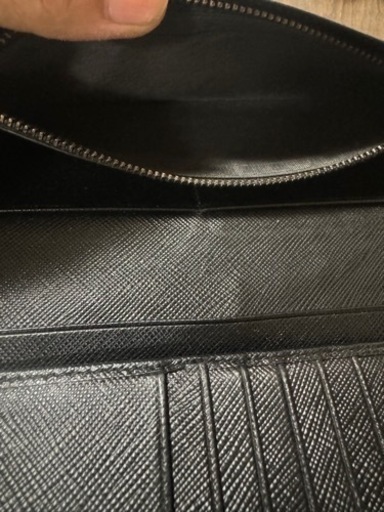 プラダ長財布