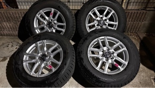 中古　スタッドレスタイヤ 4本セット　ランクル300