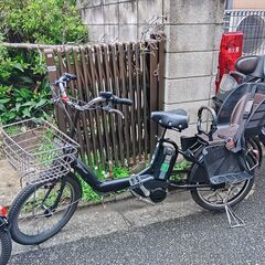 ｄ13🌈２０インチ、チャイルドシート、２人乗り、３人乗り、１人乗り電動自転車  🔴電動自転車・リサイクル専門店　🔵　ご試乗をしてから、ご購入できます。  🔵土日もお子様と土足のまま、いろいろなタイプの電動自転車のご試乗可能です。  🟢バカ良心的な電動自転車屋　🔴安心の無料保証；点検サービス付き  🔵後ろチャイルドシートをかごに変更して、１人乗りにもできます。  🔴バッテリーは新品の９０％以上の性能です。  🟣１回の充電で３０Ｋｍ以上走行可能でコンディション良好です。  🟢電動自転車、在の画像