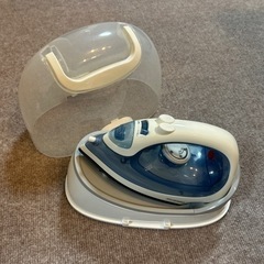 アイリスオーヤマ　コードレスアイロン+アイロン台　セット の画像