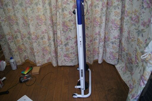 購入者決定してますので、よろしくお願いします。★新品同様完動品★コンパクトウオーカー★はぴねすくらぶ自走式お散歩ロード元箱・取説付き★ （使用は動作確認の為に１５分程チェック使用しただけです）☆彡　