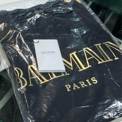 ドバイ購入 BALMAIN Tシャツ メンズ Mサイズ ブラック ゴールド